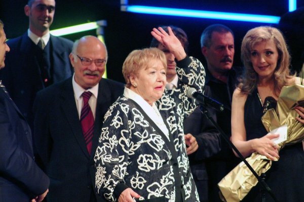 На 31 май почина Таня Масалитинова на 93 години. От средата на 40-те години тя става актриса на щат в Народен театър &quot;Иван Вазов&quot;, от където се пенсионира през 1989 г. След това за известно време продължава да играе на сцените на театър &quot;Сълза и смях&quot;, Театър 199 и в Габровския театър. Снимка: Булфото