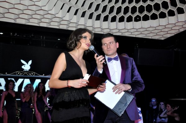 Водещият Митко Павлов със Славена Вътова. Снимка: Dnes.bg