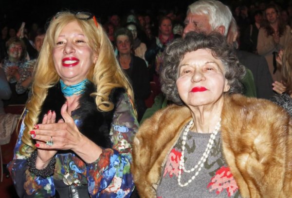 С дъщеря си Мария Грубешлиева на концерт на Кичка Бодурова. Снимка: Булфото