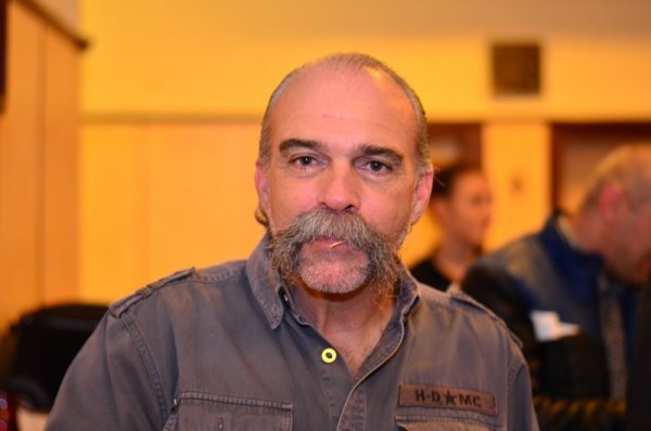 Проповедникът с картечницата при посещението си в България. Снимка: Рангел Младенов