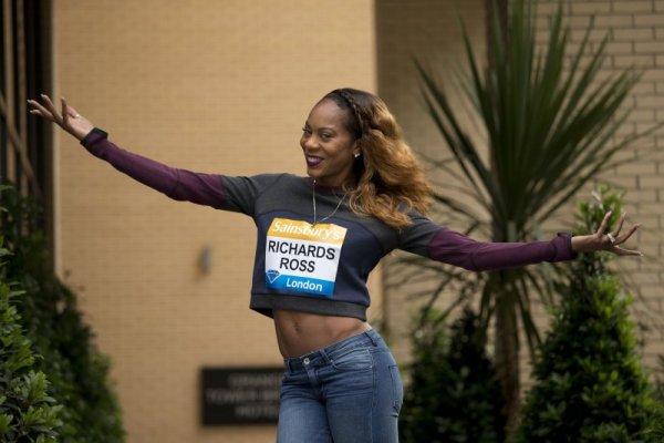 Олимпийската шампионка на 400 метра Саня Ричардс-Рос позира за снимки преди своя пресконференция преди старта от Диамантената лига по лека атлетика в Лондон. Снимка: БТА