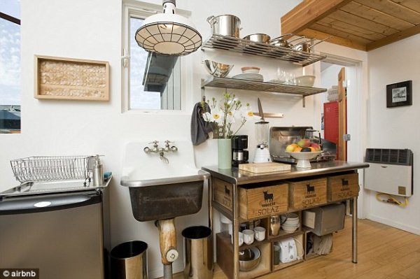 Снимка: airbnb, DailyMail