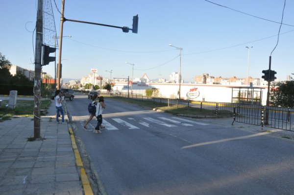 По старото трасе на бул. &quot;Ал. Малинов&quot; вече не върви градски транспорт. Снимка: Dnes.bg