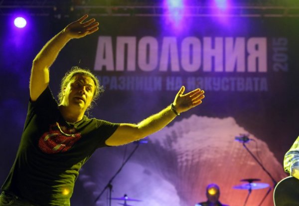 Б.Т.Р. и Христо Мутафчиев изпълниха акустичен концерт със специалното участие на Мариана Попова и Александър Филчев - Санеца като част от програмата на фестивала &bdquo;Аполония&rdquo; 2015. Снимка: БТА