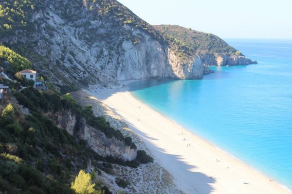 Пладъж Милос - едно скрито бижу, до което не може да се стигне с кола. Снимка: Dnes.bg