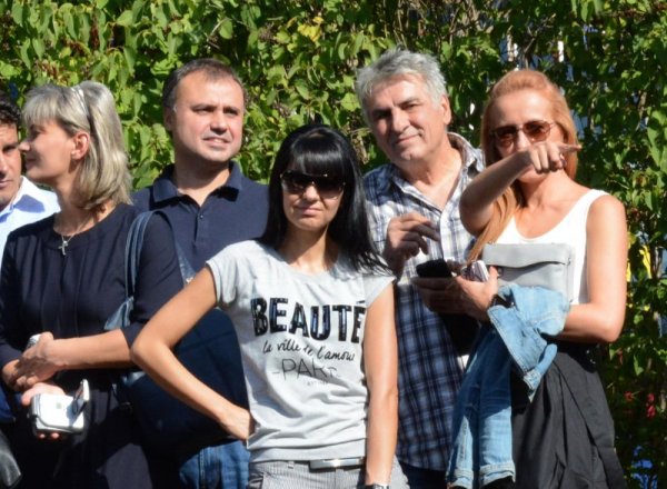 Евгени Димитров-Маестрото със семейството си. Снимка Булфото