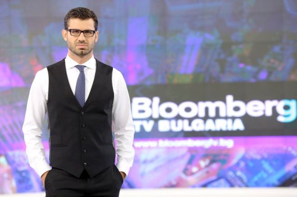 Кузман Илиев е запален планинар, книгоман, блогър и спортува при всяка възможност. Учи непрекъснато както в процеса на собствените си търсения, така и от общуването с интересни и смислени хора. Снимка: Bloomberg TV Bulgaria