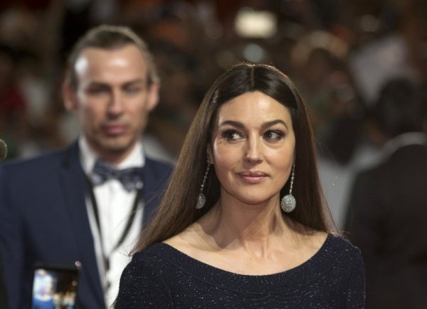 Актрисата Моника Белучи пристига на премиерата на последния филм от поредицата за &quot;Джеймс Бонд&quot; в Мексико Сити, Мексико. Снимка: БТА