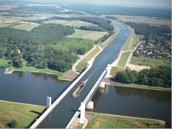 Снимка: Adme.ru Магдебургският воден мост в Германия