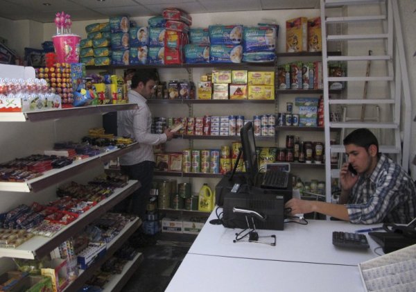 Бакалия в Дамаск. Снимка: Reuters