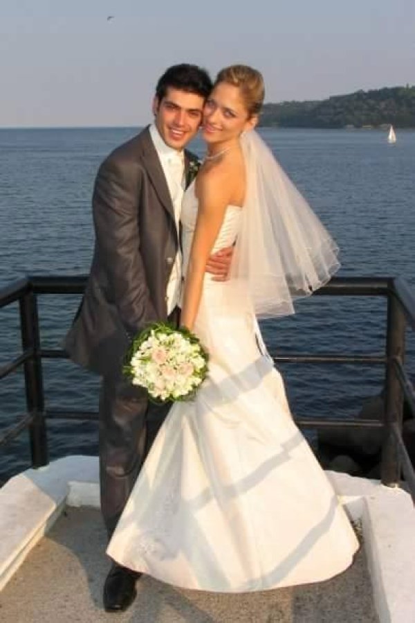 Двамата на сватбата си преди 10 години. Снимка: Личен архив