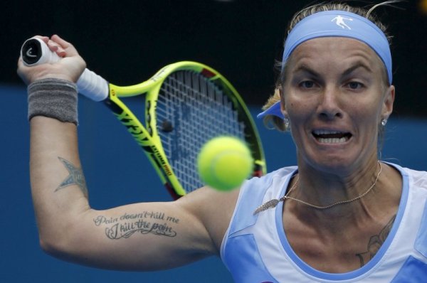 Руската тенисистка Светлана Кузнецова се готви да удари топката по време на мача си срещу Симона Халеп от турнира в Сидни, Австралия. Снимка: Reuters
&nbsp;