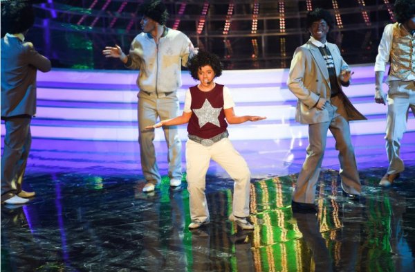 Поли Генова като малкия Майкъл Джексън. Снимка: Нова тв