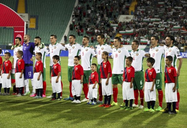 Който гласува може да ходи безплатно на мач. За награда или наказание. Снимка: Булфото