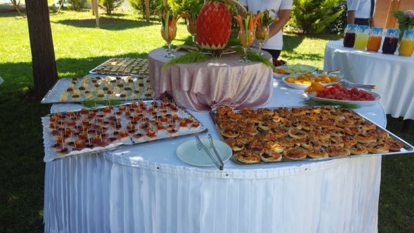 Дойдете ли в Турция, пригответе се за храна, много храна. Снимка: Dnes.bg