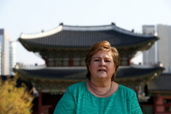 Норвегия - Ерна Сулберг, чиято Консервативна партия победи на изборите през септември 2013 г., стана втората жена премиер в историята на страната Снимка: Reuters