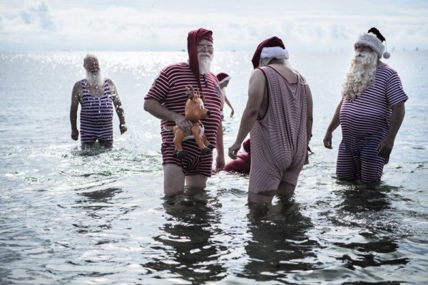 Събитието е ежегодно и привлича стотици мъже от цял свят Снимка: БТА