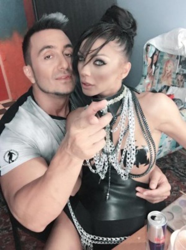 Коцето и Емануела били гаджета, ама те не знаят. Снимка: Facebook