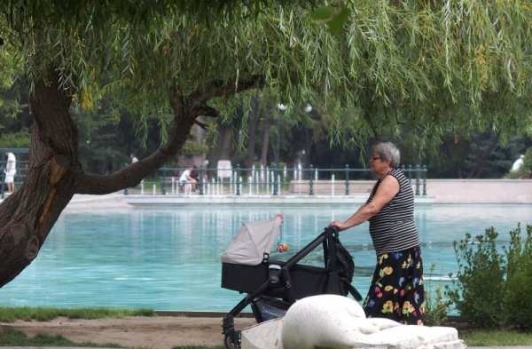 Последни приятни мигове и дни от края на летния сезон в Пловдив. На 22 септември в 16,22 часа настъпва есенното равноденствие и започва есента. Снимка: БТА