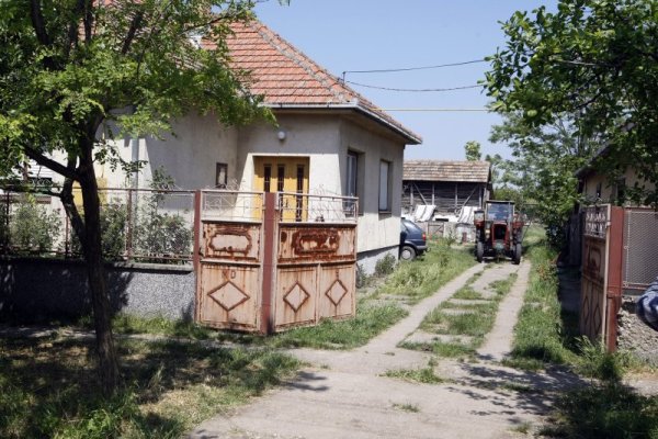 Къщата, където се е укривал и бе заловен Ратко Младич. Снимка: Reuters