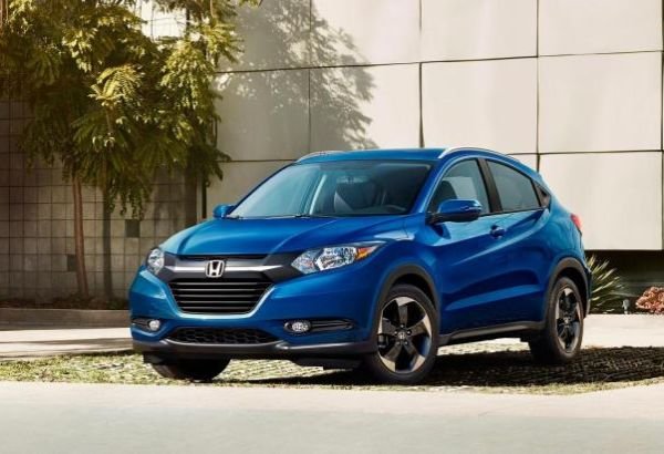 3. Honda HR-V

Разход на гориво: градско &ndash; 8,4 л/100 км, извънградско &ndash; 6,92 л/100 км. Цена &ndash; от 20 645 долара. Въпреки че HR-V е по-малък от CR-V, разходът на гориво при двата модела е еднакъв. Отбелязва се, че в Топ 10 е включена версия със CVT, тъй като при механичната скоростна кутия разходът на гориво е малко по-висок.
Снимка: Производителят