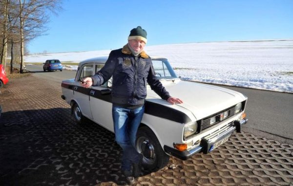 Москвич-2140 от 1976 г. &ndash; 1 000 000 км

Колкото и странно да е, но в класацията има и автомобил съветско производство. Немецът Герхарт Шот купува москвича си през 1976 г. и го кара и до днес. Той е сменил двигателя и се жалва от склонността на колата към корозия, но казва, че всичко друго е наред.