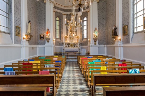 "Каква енергия влагаме, за да трансформираме нещата, с нескрито удоволствие", проект на Рада Букова с галерия Сариев в църквата "Св. Йосиф", Пловдив, 2018 г.
&nbsp;