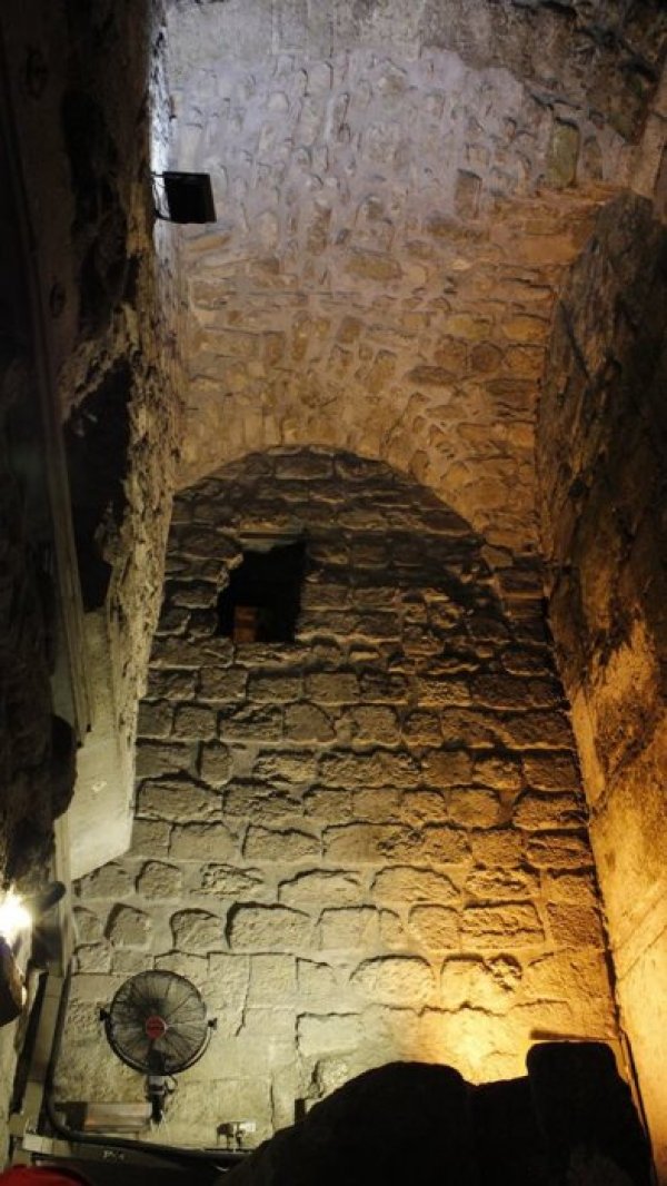Тунелите на хасмонеите под Стената на плача, най-старите единствени автентични улици от древен Ерусалим. Снимка: Самуил Иванов