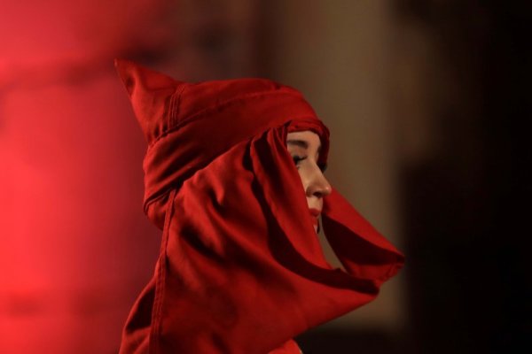 Танцьорка с носия по време на културен фестивал в Йордания. Снимка: БТА