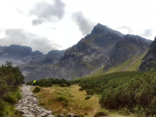 Към хижа Мурованец и Черното езеро. Снимка: Dnes.bg