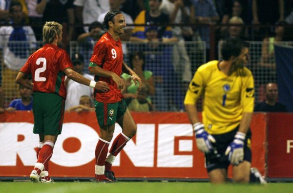 Както е известно Димитър Бербатов е голмайстор №1 в историята на националния ни отбор по футбол със своите 48 гола. Той обаче е и най-добър голмайстор в съотношението изиграни мачове/вкарани голове, тъй като вкарва своите голове в 79 мача. По този показател изпреварва Петър Жеков, който има 25 гола в 44 мача за "лъвовете". Снимка: Reuters