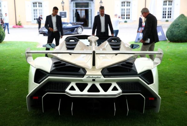 Lamborghini Veneno Roadster
Снимка: Reuters