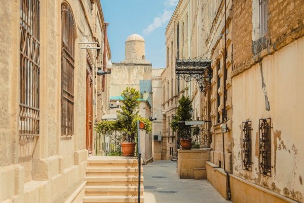 Гледка към една от уличките в Стария Град Снимка: Pixabay
