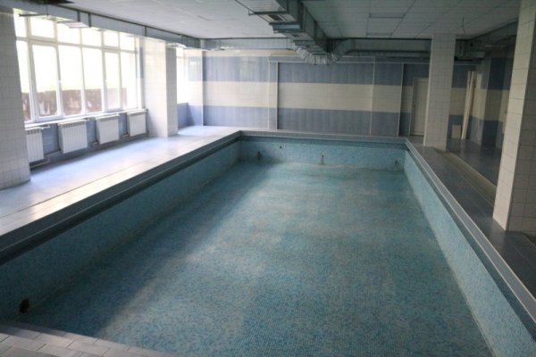 Кметът на София Йорданка Фандъкова провери строителните дейности в 51 ДГ &quot;Щурче&quot;. В детското заведение се изпълняват мерки за енергийна ефективност. Снимка: БГНЕС