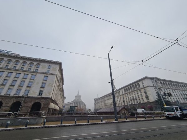 И тази сутрин въздуха в столицата е замърсен. Снимка: БГНЕС
&nbsp;