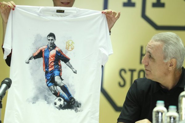 Футболната легенда Христо Стоичков представи своята марка "H8S". Снимка: Димитър Кьосемарлиев, Dnes.bg