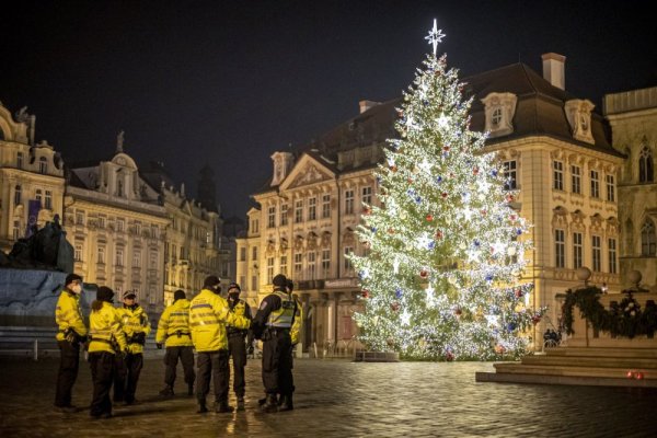 Празен площад и в Прага. Снимка: БГНЕС