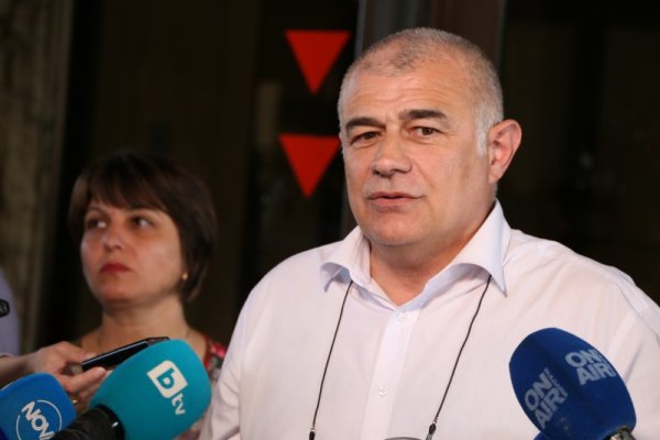 Министър на труда и социалната политика - Георги Гьоков. Роден на 13 декември 1961 година. Завършва специалност &bdquo;Инженерство&ldquo; в Техническия университет, Габрово. Бил е общински съветник и директор на Бюрото по труда в Стара Загора. На парламентарните избори през 2013 година е избран за народен представител в 42-рото НС от листата на Коалиция за България във 27-и МИР Стара Загора.&nbsp; Снимка: БГНЕС