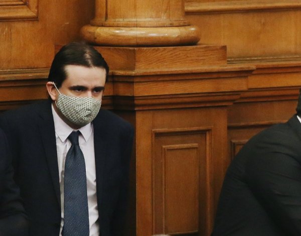 Министър на електронното управление - Божидар Божанов. ИТ експерт и предприемач, oсновател на компания за информационна сигурност. Има значителен опит в изграждането на електронното управление, като в ролята си на експерт е участвал в подготовката на редица законови изменения и стратегически документи. Член е на изпълнителния съвет на &ldquo;Да, България!&rdquo; и на тематичната работна група за електронно управление и административна реформа. Завършил Голдсмитс колидж, част от лондонския университет. Бил е част от групата на ИТ експерти &bdquo;Общество.бг&ldquo;, работеща за изграждане на по-добри дигитални инструменти за комуникация между държавата и гражданите. Активно участва в промотирането на електронното управление.&nbsp; Снимка: БГНЕС