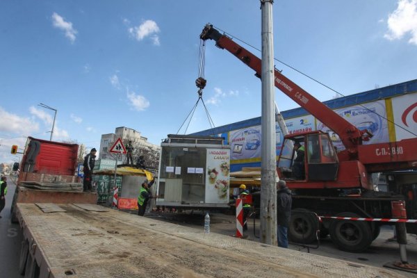 На началото на акцията присъства и председателят на Столичния общински съвет Георги Георгиев. Снимка: Димитър Кьосемарлиев, Dnes.bg