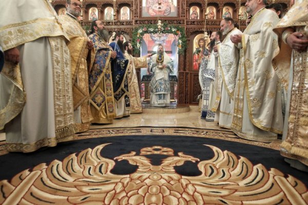 В столичния храм "Свето Благовещение" в квартал "Дружба" бе отслужена литургия по повод празника Благовещение. Снимка: Димитър Кьосемарлиев, Dnes.bg