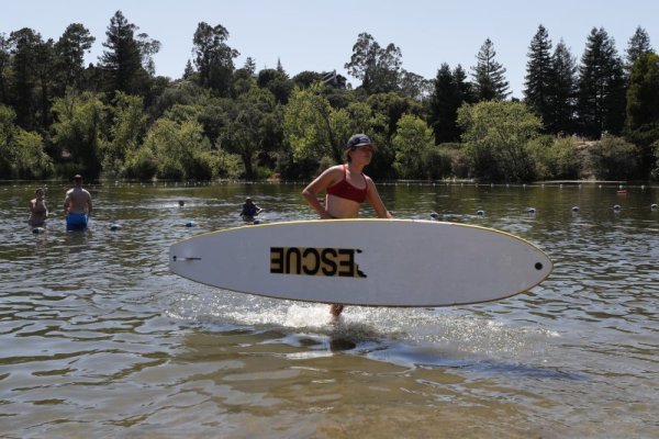 В американският щат Калифорния се готвят за първата гореща вълна от началото на лятото. Снимка: БГНЕС