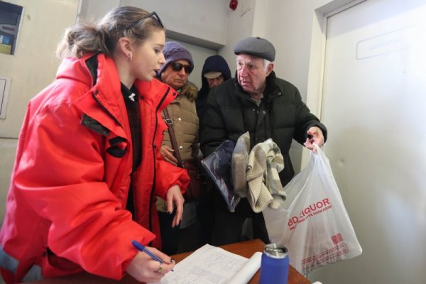 БЧК обяви кампания за набиране на материални дарения за пострадалите от земетресенията в Турция. Снимка: Димитър Кьосемарлиев, Dnes.bg