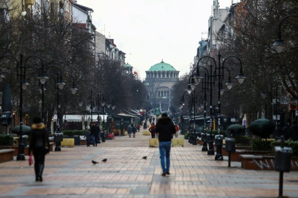 Ранно утро в центъра на София. Снимка: БГНЕС