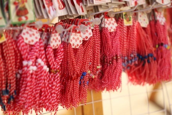 Още красиви мартеници. Снимка: БГНЕС