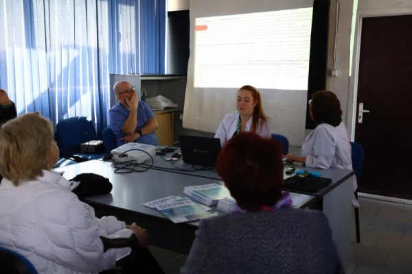 В болница &quot;Св. Анна&quot; се проведе обучение на пациенти с инсулт и техните близки. Снимка: БГНЕС