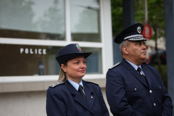 Пред сградата на Главна дирекция &bdquo;Национална полиция&ldquo; се състоя брифинг по повод мерките, предприети от МВР за&nbsp; спокойното протичане и опазването на обществения ред по време на абитуриентските балове. Снимка: БГНЕС