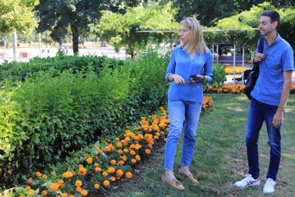 Заместник-кметът по екология на София Десислава Билева провери дейностите по поддръжка и озеленяване на зелените площи в зелената ивица на бул. &ldquo;Христо и Евлоги Георгиеви&ldquo;. Снимка: БГНЕС