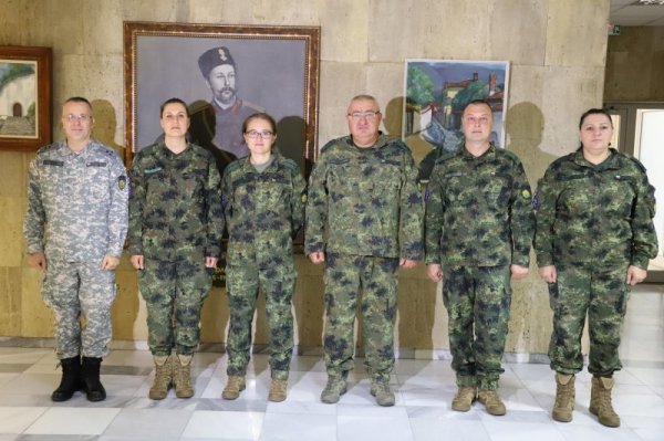Екипът на Военномедицинска академия (ВМА), който изпълни последната българска мисия в Мали бе отличен за високия си професионализъм от министъра на отбраната и командира на Съвместното командване на силите. Снимка: ВМА