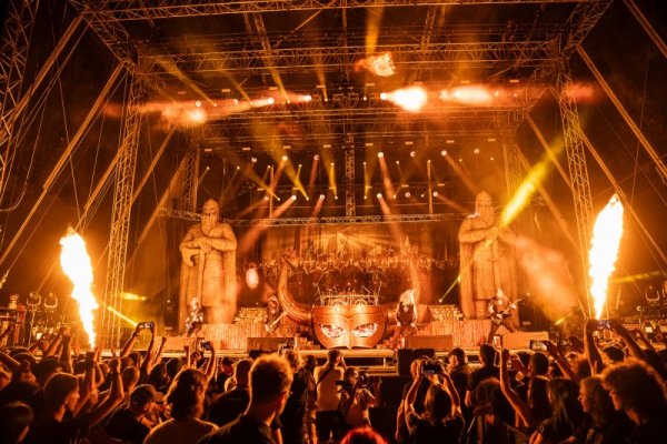 Ден 3, Amon Amarth. Снимки: Orlin Nikolov, Georgi Angelov, Iliyan Ruzhin for FEST TEAM